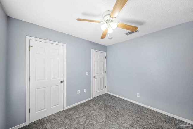 Building Photo - 5899 Gillum Rd