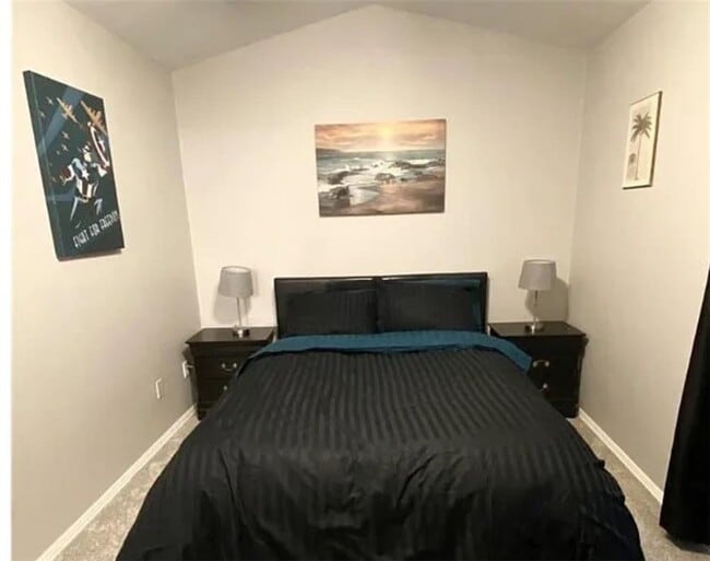 Building Photo - 826 W Peachtree Dr