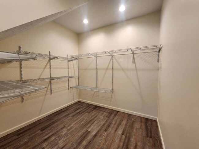 Building Photo - 277 Red Tail Rdg