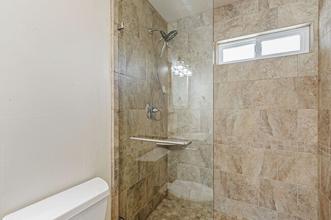 Building Photo - Saratoga Gem - 4BR Home Open Floor Plan & ...