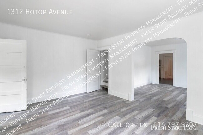 Building Photo - 1312 Hotop Ave