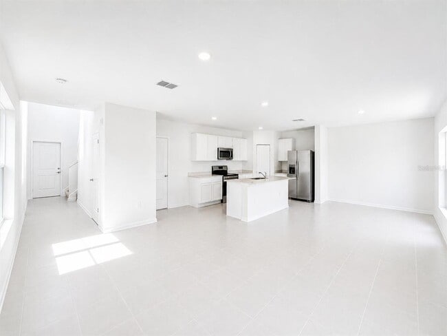Building Photo - 2420 Bluestone Rd