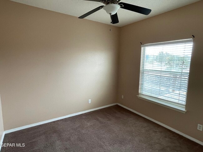 Building Photo - 452 Emerald Pass Ave