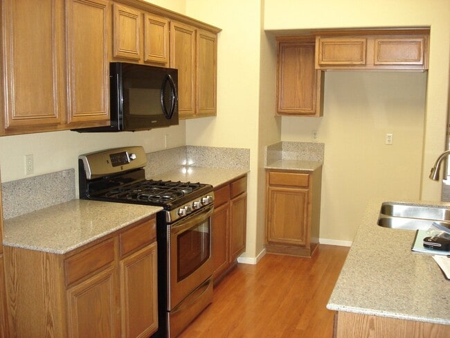 Building Photo - Four Br Single Story Home in NW Reno