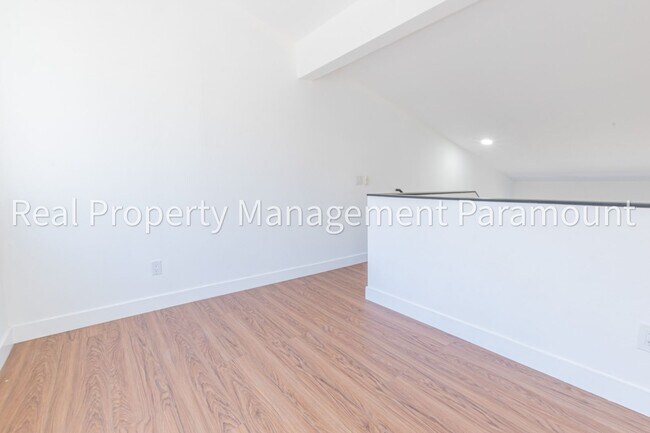 Building Photo - Spectacular 2 Bedroom, 2 Bath Condo with Large Loft flex-space