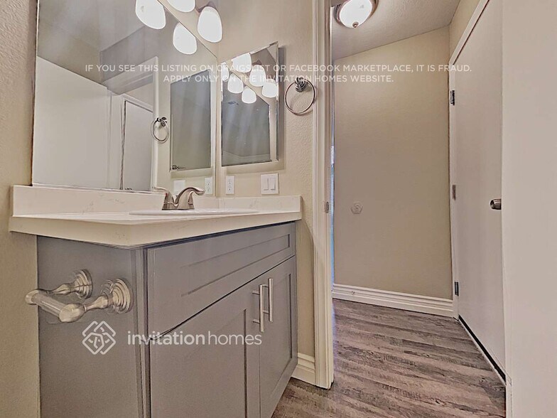 Building Photo - 3368 Stacey Lyn Dr