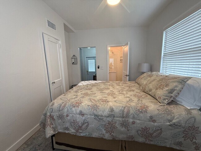 Building Photo - Greenbriar Efficiency