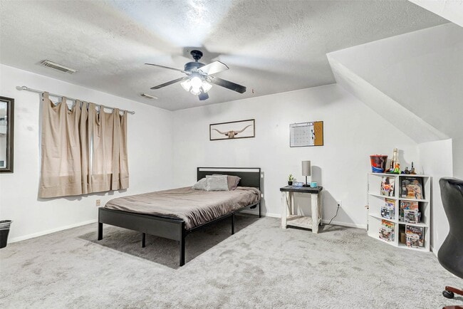Building Photo - 18711 Appletree Hill Ln