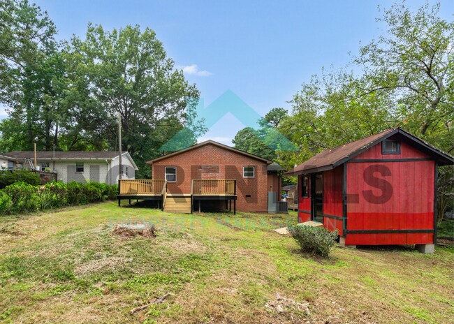 Building Photo - 815 Corona St