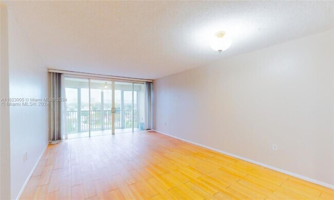 Building Photo - 1780 NE 191st St