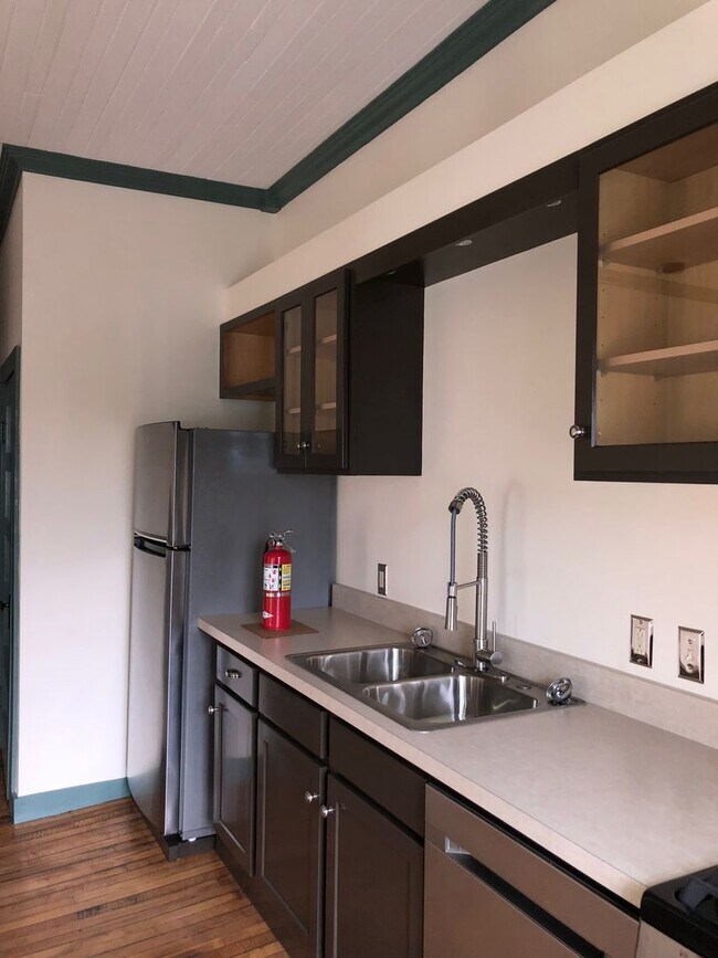 Building Photo - White Sulphur, LLC 171