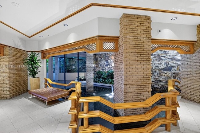 Building Photo - 2 Grove Isle Dr