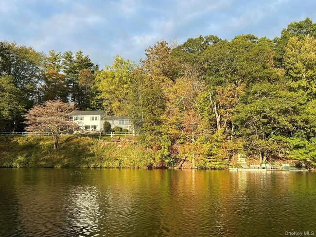Building Photo - 83 Burning Tree Rd