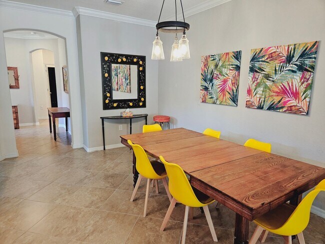 Building Photo - Annual Furnished Pet Friendly Twin Villa l...