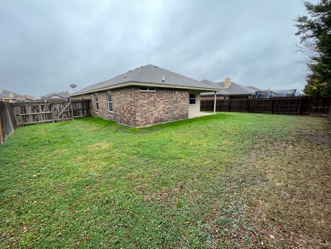 Building Photo - 2903 Montague County Dr