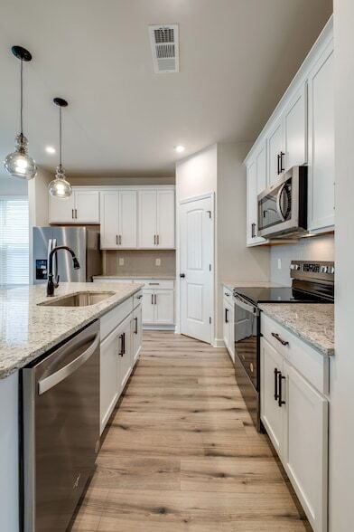 Building Photo - 529 Medwyk Dr