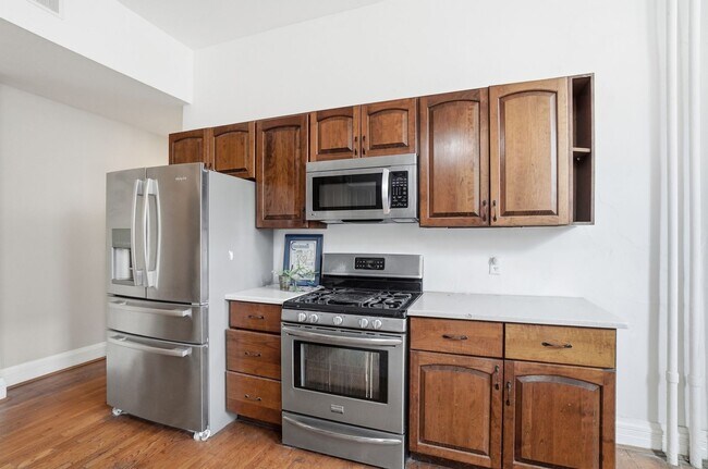 Building Photo - 1220 Louden St