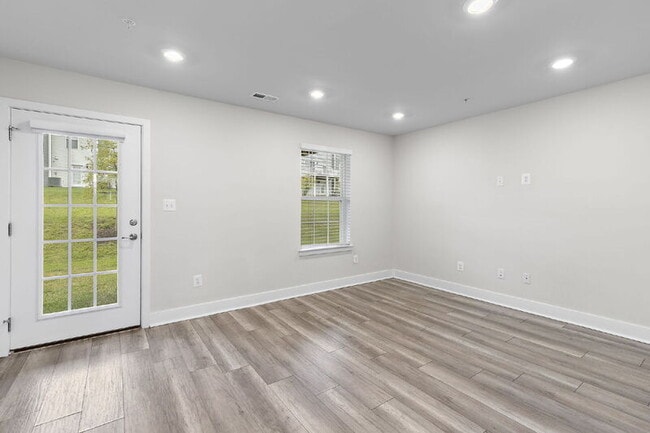 Building Photo - 7807 Petigru Rd