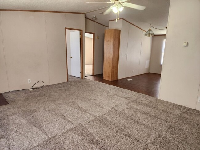 Building Photo - All utilities included!!!