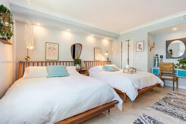 Building Photo - 3901 S Ocean Dr