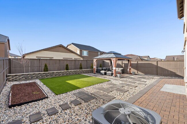 Building Photo - 6747 Ronaldinho Dr