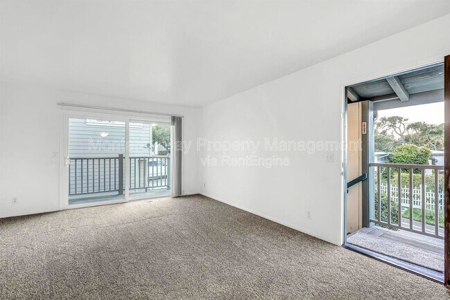 Building Photo - 215 2nd St