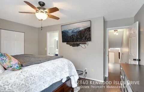 Building Photo - 2840 Kenwood Isles Dr