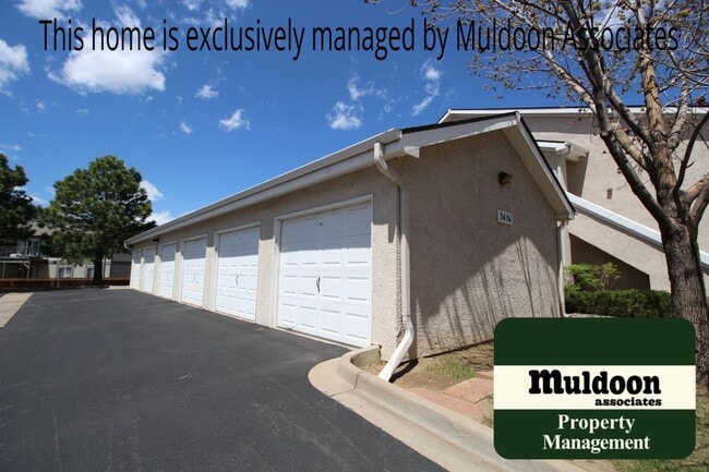 Building Photo - Strawberry Field gated community condo