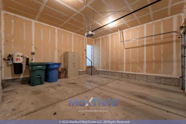 Building Photo - NEW CARPET - 6BD 4BTH 2GAR - Home in Lehi - 6 Month Lease available