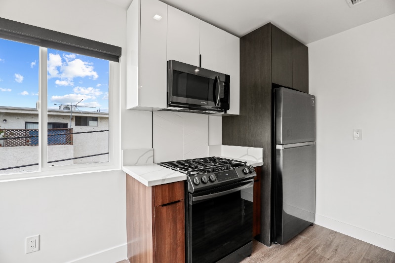 Building Photo - 701 N Hill Pl