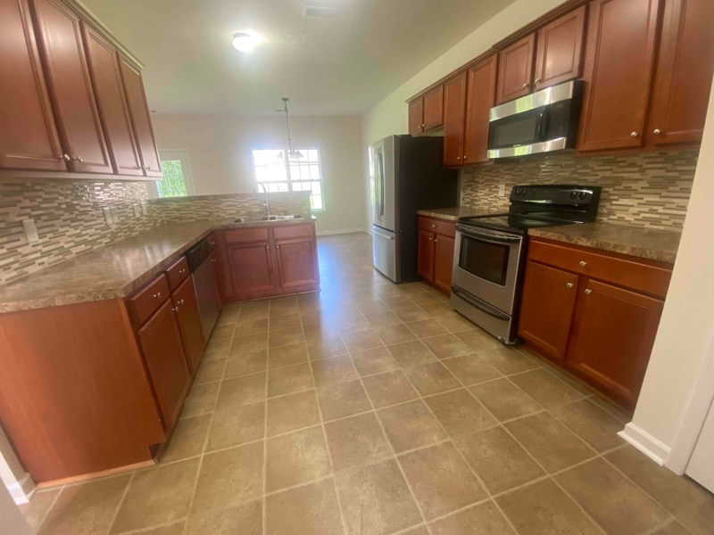 Building Photo - 102 Privett Ct