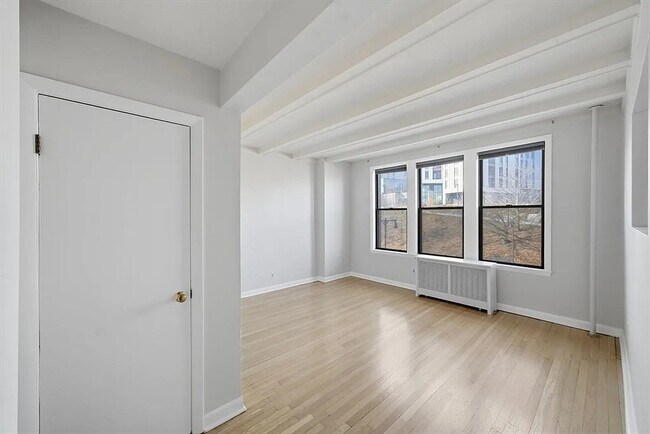 Building Photo - 1480 Commonwealth Ave