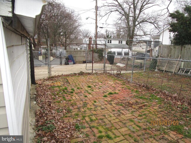 Building Photo - 4259 Southern Ave SE