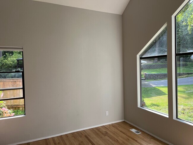 Building Photo - 9807 116th Place Northeast