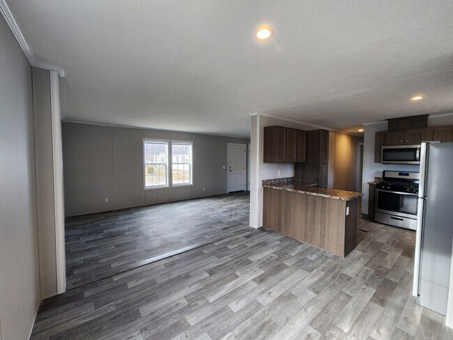 Building Photo - 9072 Windward Dr
