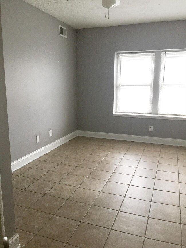 Building Photo - 1310 Admiral Blvd