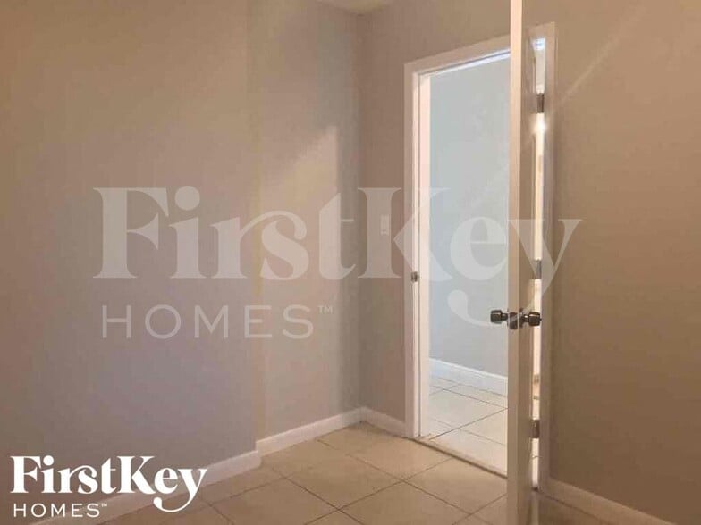 Building Photo - 25024 SW 128th Pl