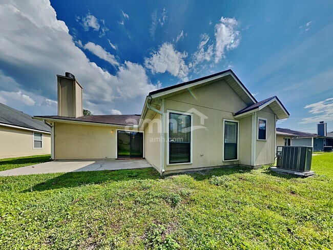 Building Photo - 945 Cherry Point Way