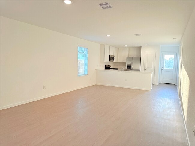 Building Photo - 6831 Flowering Ginger Ln