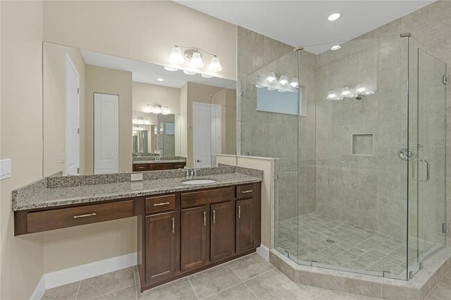 Building Photo - 14941 RedCove Pl