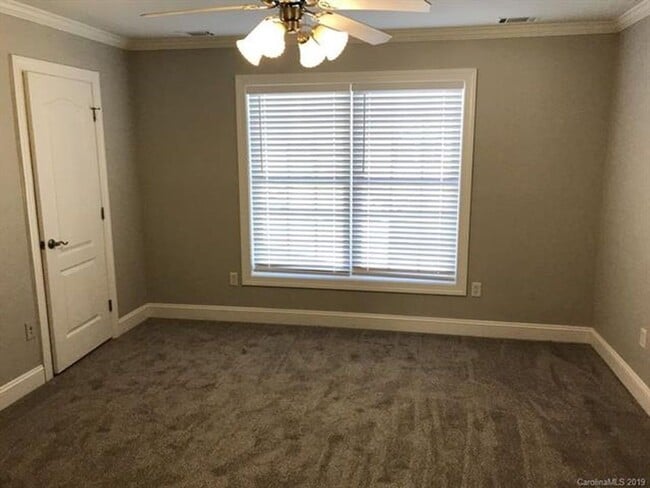 Building Photo - Now Renting charming  2 bedroom 2.5 bath town home In South Charlotte!