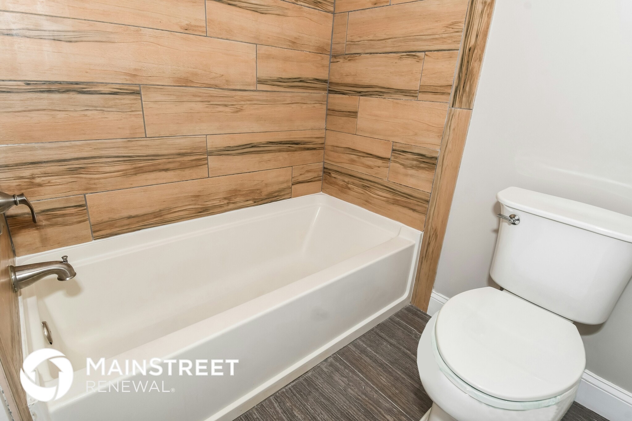 Building Photo - 627 Staffordshire Dr