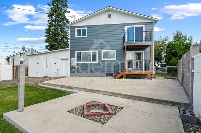 Building Photo - 14116 E Rich Ave