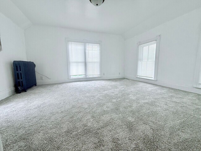 Building Photo - 5-Bed 2-Bath House in Reinbeck