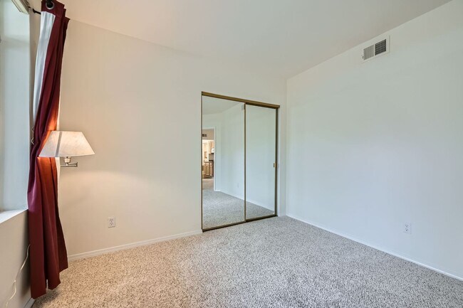 Building Photo - 2 Bed, 2 bath in Quiet Community. New HVAC, New Flooring. Community pool and clubhouse access. MO...