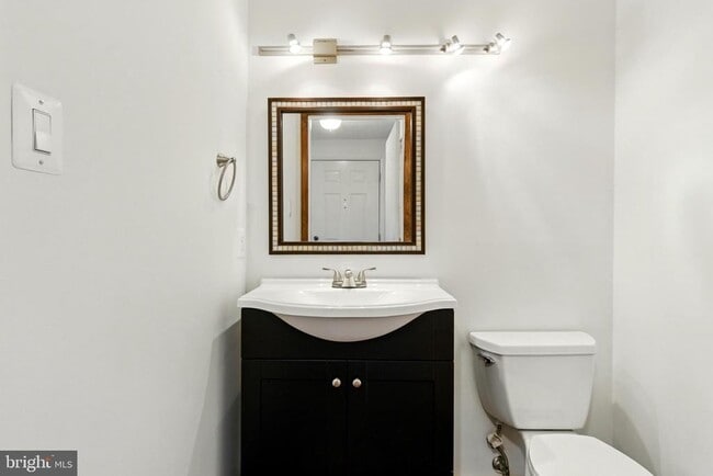 Building Photo - 351 Gundry Dr