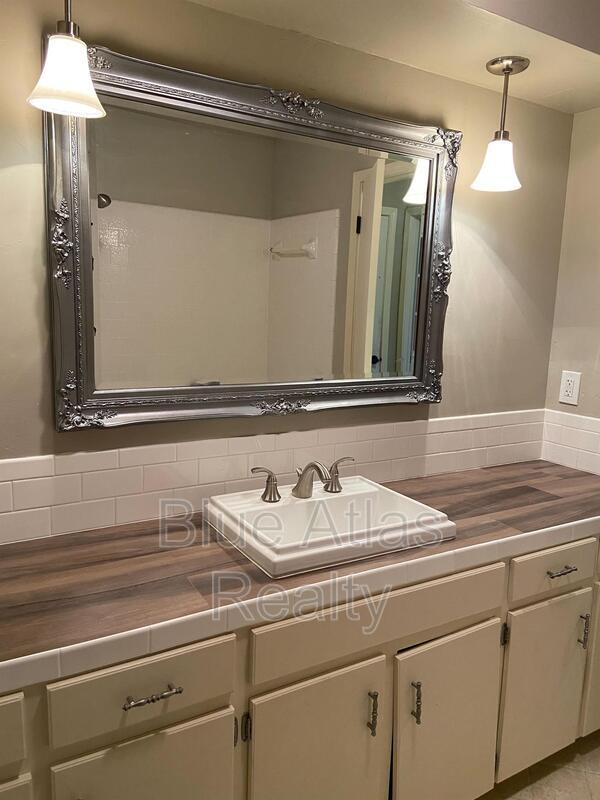 Building Photo - 4854 Starcrest Ct