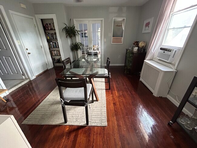 Dining room View #2 - 128 E Pleasant Ave
