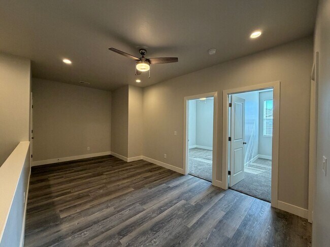 Building Photo - BRAND NEW TOWNHOME FOR RENT!