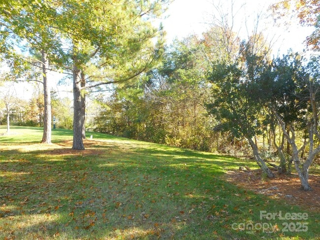 Building Photo - 13247 Savannah Point Dr